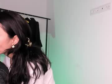 1reisatumi lesbian - April 20 2023