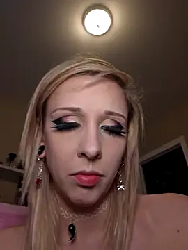 AmethystFoxx private camshow - 04-08-2025