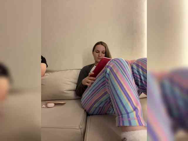 Annafirepussy threesome