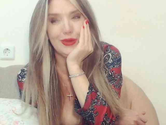 Drakulaura1 lesbian camshow - 2023.12.23