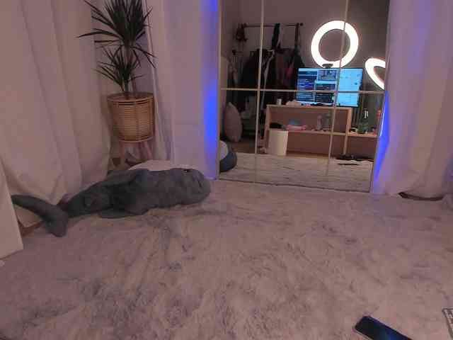 Foxe-Sailey masturbation show - May 22 2023