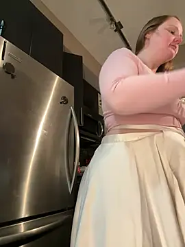 GingerSnap33 tits and ass camshow