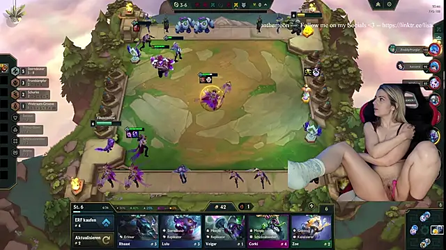 Lisaonthemoon fingering camshow