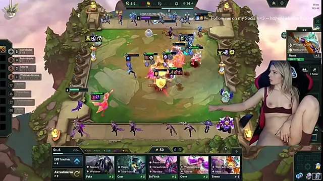 Lisaonthemoon solo masturbation