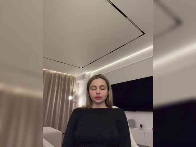 Nataliecroys tits camshow