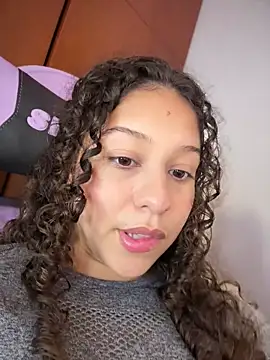 Shara_dreams pussy play show