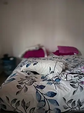 ValeryGrey oiled camshow