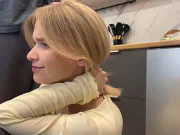 Adele_nick2202 threesome show