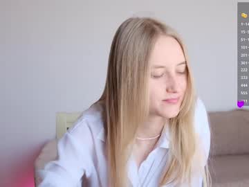 Angeellina solo masturbation camshow - 01.05.2024