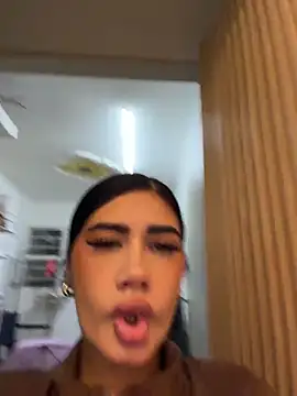 Clarachanelricek squirt camshow - 06.04.2023