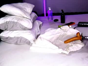 Dee_waters pussy play - 22.02.2025