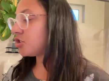 Dreamyriri squirt camshow