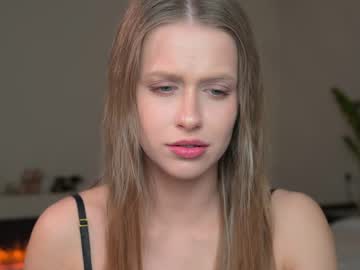 Ella_twinkle crazyticket camshow - August 08 2023