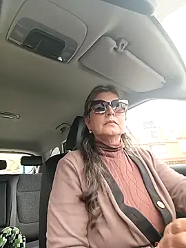 Emma_tour ass play - 2023 May 21