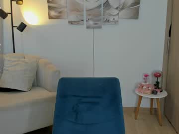 Hailey_florez ass play - June 26 2023