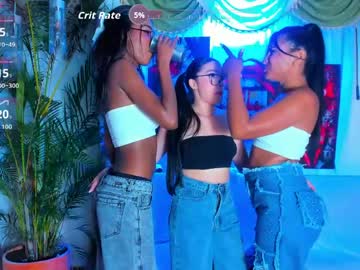 Hotties_kittens18 fuck missionary camshow