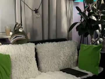 Kiralilime pussy play