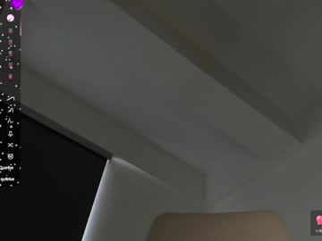 Laura_hills18 premium