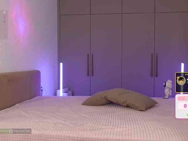 Lollipop-o pussy play show