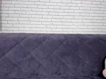 Lovely_poppy ass play camshow