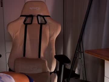 Lubafox ass play show