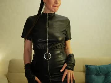 Queenviktoria self squirt show