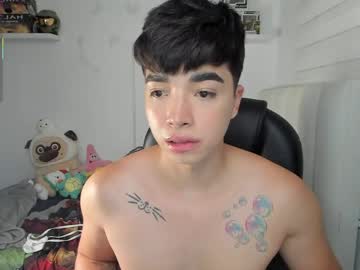 Santy7u7 hard dick camshow