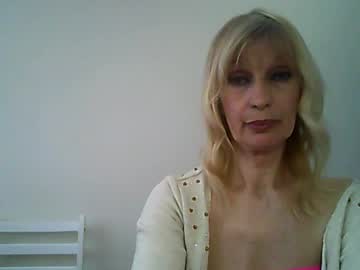 Sexybabyforyou ass play