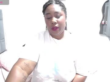 Thickebonymilf pusssy