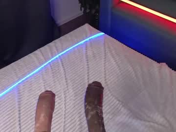 Thunder_suck self squirt camshow