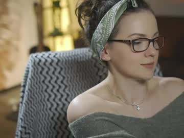 Tiffanyriox ass play show