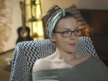 Tiffanyriox with friend