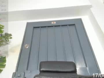 Wonderfulebonyts crazyticket show