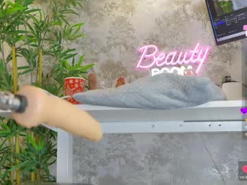 Yourburnwish pussy play - 10.04.2023